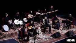 Mezrab Orchestra featuring Salar Aghili in concert