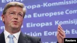 Europski povjerenik za proširenje Štefan Fule objavljuje da je Hrvtska završila pregovore o članstvu u EU, 10. lipnja 2011.