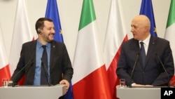 Italijanski ministar unutrašnjih poslova Matteo Salvini (lijevo) u Varšavi 9. januara