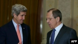 Госсекретарь США Джон Керри (слева) и министр иностранных дел России Сергей Лавров.