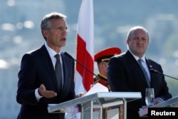 Secretarul-general NATO, Jens Stoltenberg la Tbilisi cu președintele Giorgi Margvelashvili la 8 septembrie 2016