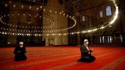 Molitva u džamiji, Istanbul