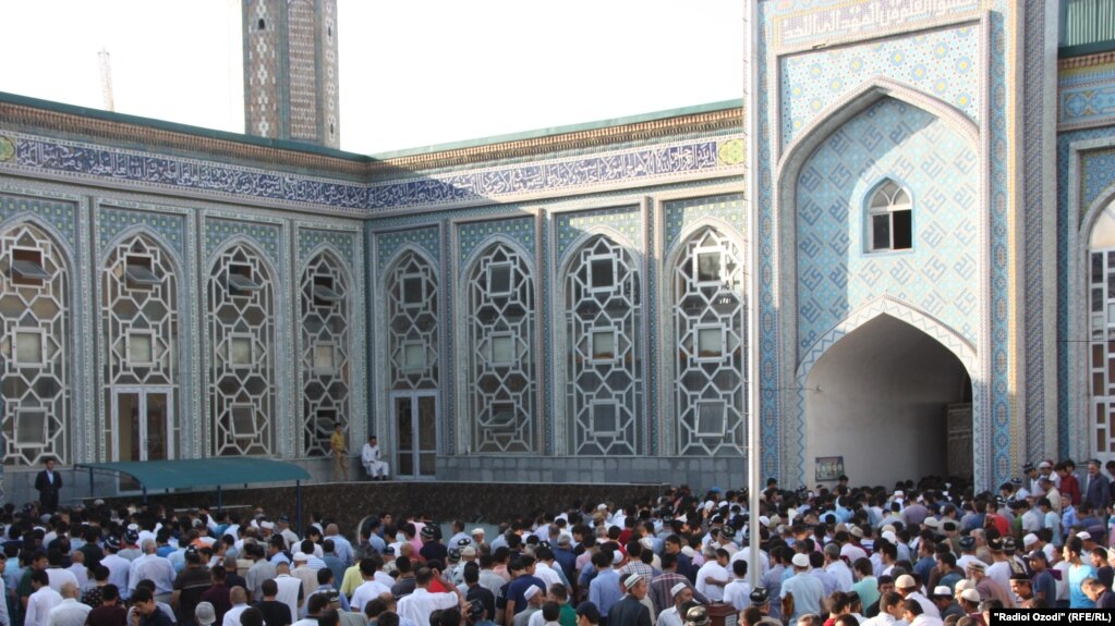 Шӯрои уламо 22 зани тоҷикро ба ҷойи шавҳаронашон "талоқ" дод