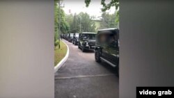 Кортеж из Gelandewagen с выпускниками школы «Жас улан». Скриншот с видео.