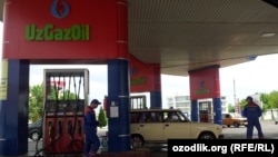 Uzbekistan - UzGazOil petrol station in Tashkent, 15May2012