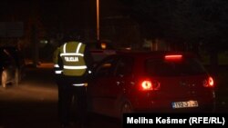 Сараево- полиција на Меѓународниот аеродром при пристигнувањето на државјаните на БиХ од Сирија