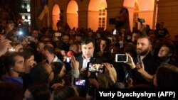 Михаил Саакашвили, бывший президент Грузии и бывший губернатор Одесской области Украины, дает интервью после прибытия в Львов, город на западе Украины. 10 сентября 2017 года.