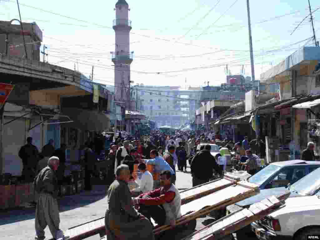 ازدحام در یکی از بازارهای قدیمی شهر اربیل