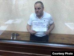 В окупованому Сімферополі незаконно утримують кримськотатарського активіста з інвалідністю Едема Бекірова. Його арешт підконтрольний Кремлю Верховний суд Криму продовжив до 11 жовтня 2019 року