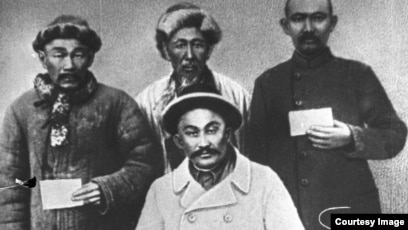 Үйдегі орыс жасөспірім минет