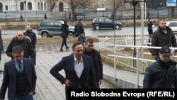 Sašo Mijalkov (u sredini) dolazi u zgradu suda, Skoplje