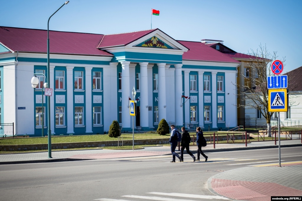 Цэнтар Сьвіслачы засяроджаны побач з райвыканкамам