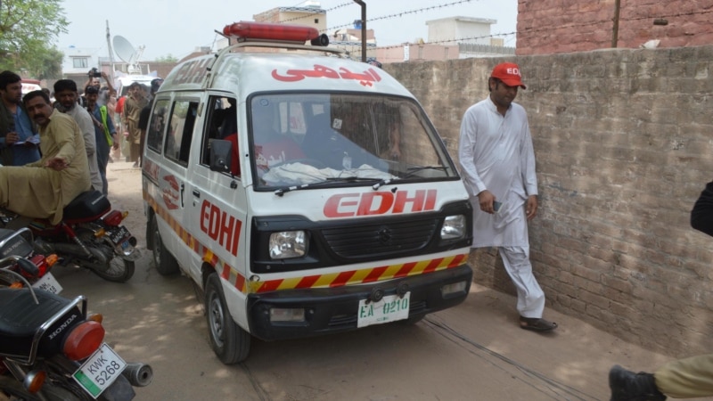 Жертвами взрыва на рынке в Пакистане стали около 20 человек