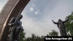 Aşgabat. 1941-1945-nji ýyllaryň Urşunda wepat bolanlaryň ýadygärligi