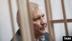 Михаил Глущенко в суде, август 2015 года 