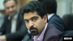 به دنبال شکایت یکی از نامزدهای شکست‌خورده در انتخابات شورای شهر یزد، دیوان عدالت اداری حکم تعلیق عضویت سپنتا نیکنام را صادر کرد.