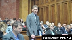 Poslanik vladajuće Srpske napredne stranke Aleksandar Martinović u Skupštini Srbije