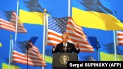 Тодішній віцепрезидент США Джо Байден під час візиту до України. Київ, 22 липня 2009 року