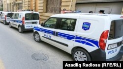 Polis