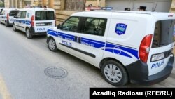 Polis