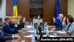 Prima ședință a guvernului condus de Maia Sandu în clădirea Parlamentului, Chișinău, 10 iunie 2019
