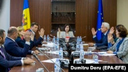 Guvernul Maiei Sandu s-a instalat în birourile din sediul Guvernului, unde vreme de o săptămână, apropiații lui Plahotniuc se baricadaseră