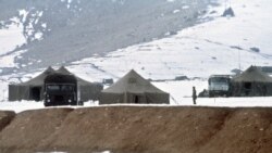 Ауғанстан астанасы Кабулдың сыртындағы совет әскері. 1 қаңтар 1980 жылы түсірілген сурет.