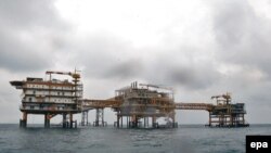 Naftna platforma u Iranu