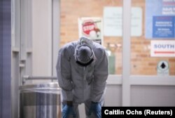 Врач в одной из больниц Нью-Йорка, 14 апреля 2020 года