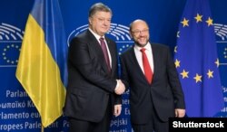 Украинский президент Петр Порошенко и Мартин Шульц