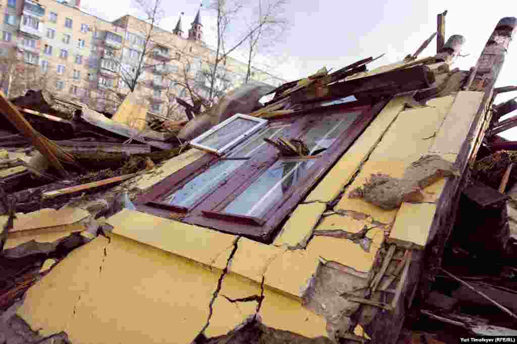 В Москве 18 ноября был снесен дом культуры &quot;Октябрь&quot;, - до принятия решения о его статусе объекта культурного наследия.