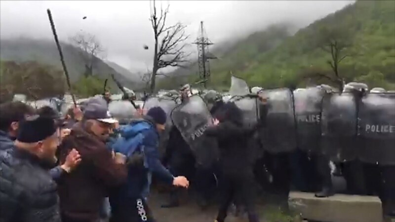 Грузияда ГЭС курулушуна каршылар полиция менен кагылышты