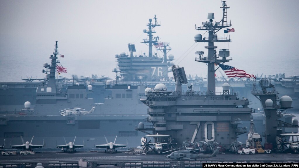 این تصویر از سال ۲۰۱۷، ناوگان دریایی نیروی دفاعی ژاپن و ارتش آمریکا در جریان رزمایش مشترک دو کشور را نشان می‌دهد