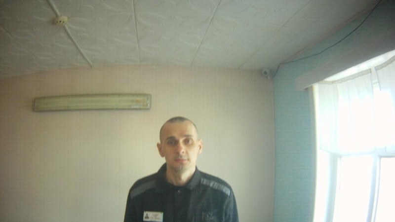 Rusiyeli siyasetşınas: «Eger Sentsov ölse, bu Putinge pek büyük darbe olur»