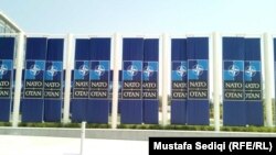 وزیران خارجۀ کشورهای عضو ناتو در یک نشست فوقالعاده در بارۀ تحولات اخیر در افغانستان بحث میکنند.