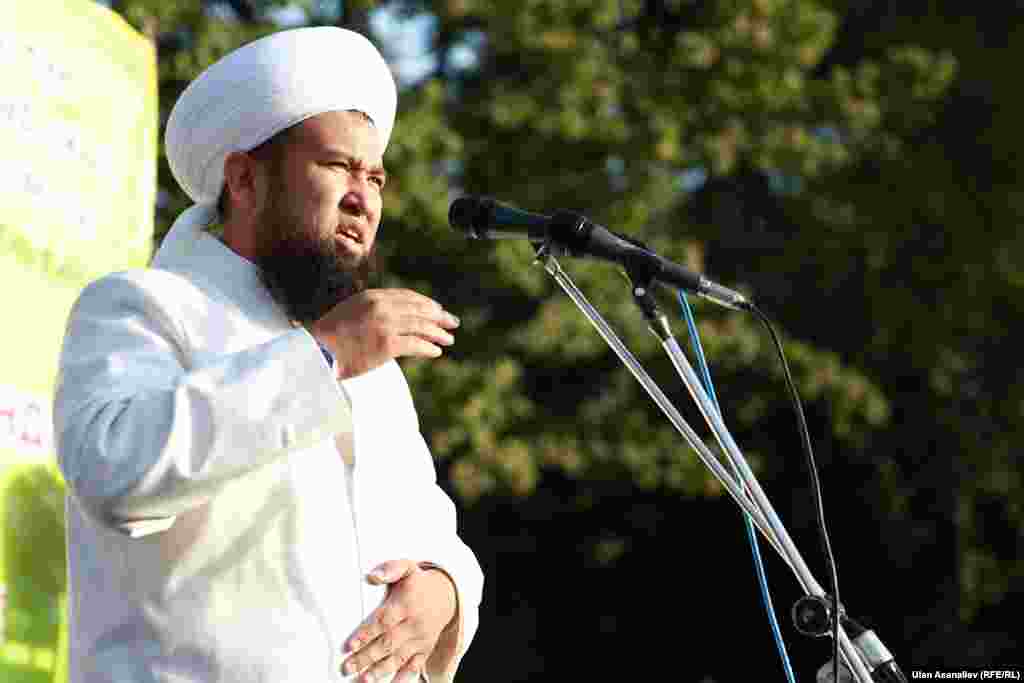 Ramadan namaz Bishkek Kyrgyzstan 29 July 2014 