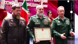 Глава Чечни Рамзан Кадыров и глава управления Росгвардии по Чечне Шерип Делимханов с директором Росгвардии Виктором Золотовым