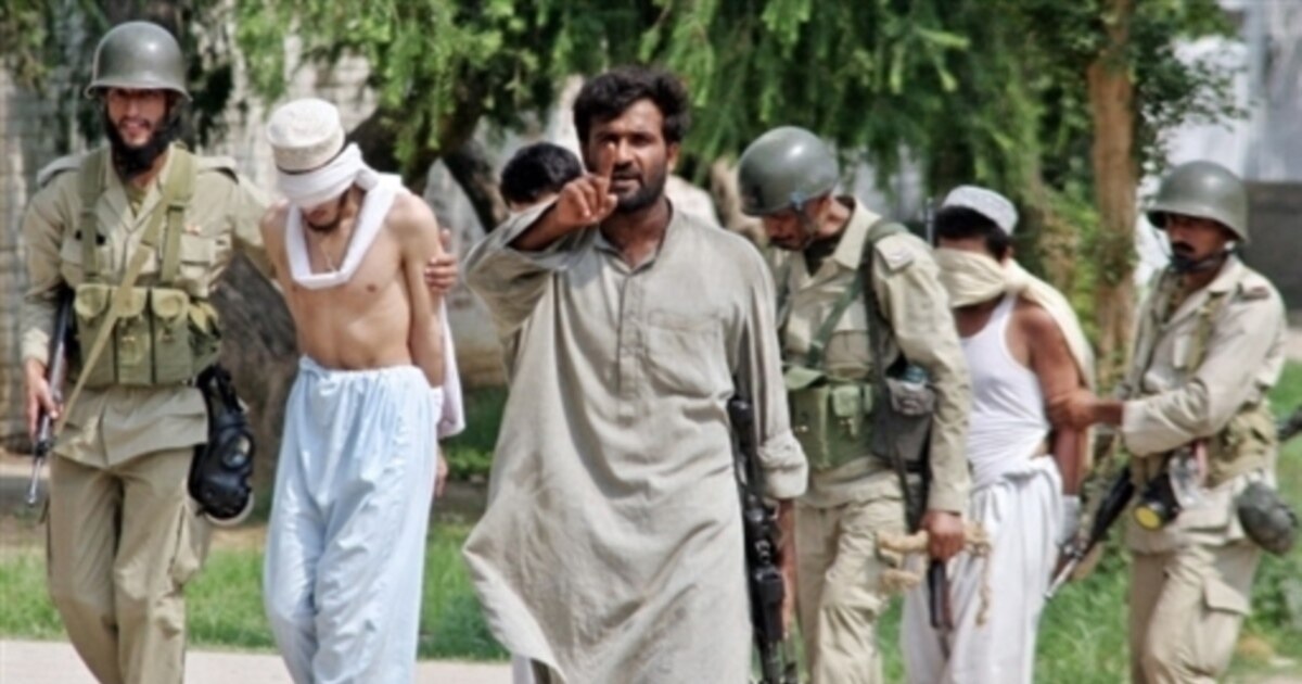 Pakistani Judge To Probe 2007 Raid On Radical Mosque