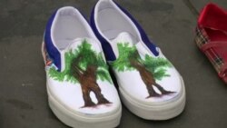 Отмененный митинг в Париже заменили тысячи пар обуви (видео)