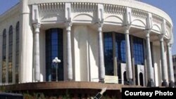 Миллий театр биноси