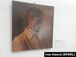 Autoportret iz 1930. godine autora Đoke Mazalića, poznatog bh. slikara. On je bio i prvi kustos Galerije Zemaljskog muzeja BiH. Izložba „Galerija entuzijazma“ sadrži najveći broj slika ovog umjetnika.