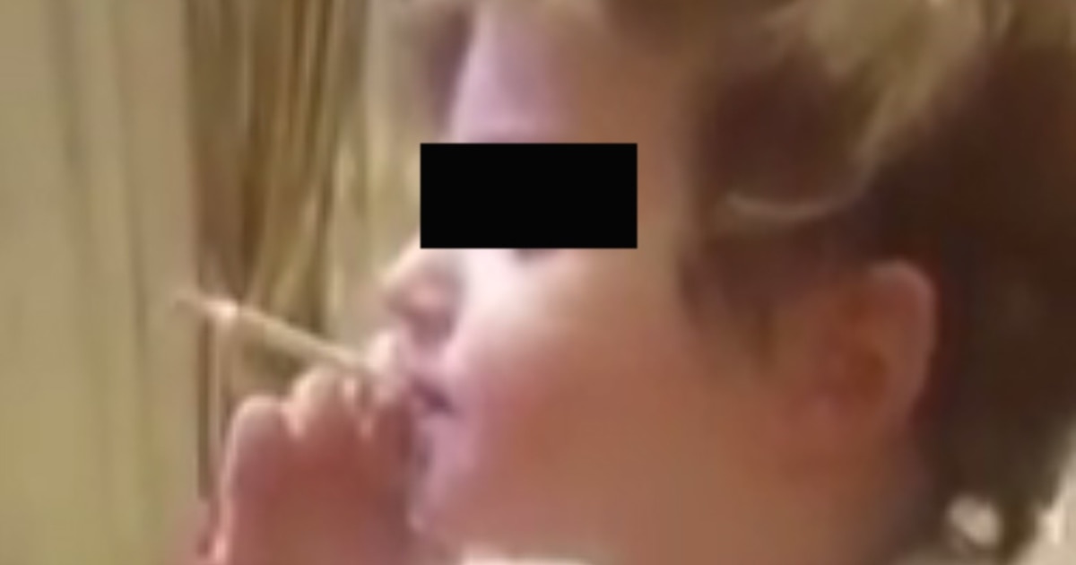 i caught my son smoking cigarettes Kid Tries Sm0king During First