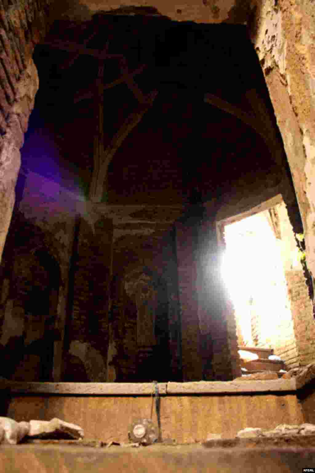 "Çuxur hamam"-ı tarixin ümidinə #16