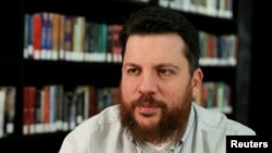 Леонид Волков