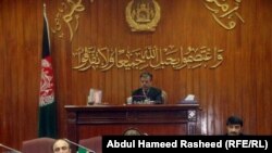  د عامې روغتیا وزارت سرپرستې ثریا دلیل په ولسي جرګې کې