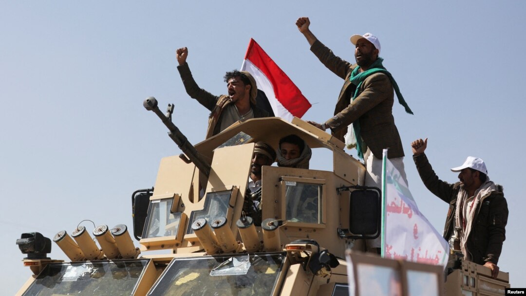Militanții Houthi au atacat navele din Marea Roșie și ținte din Israel. Din acest motiv, armata SUA a bombardat mai multe locații strategice ale grupului.