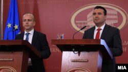 Премиерот Зоран Заев и министерот за финансии Драган Тевдовски 