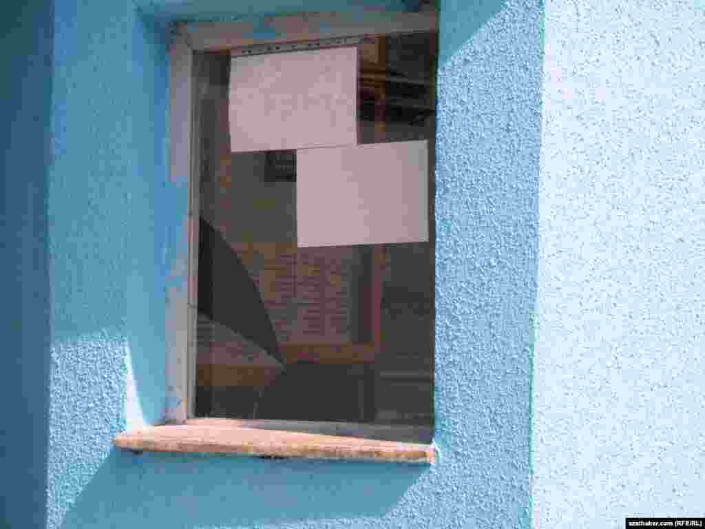 Aşgabadyň "Ertekiler dünýäsindäki" bir kassa