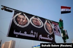 پس از برکناری مبارک، برخی معترضان حتی خواستار اعدام طنطاوی بودند