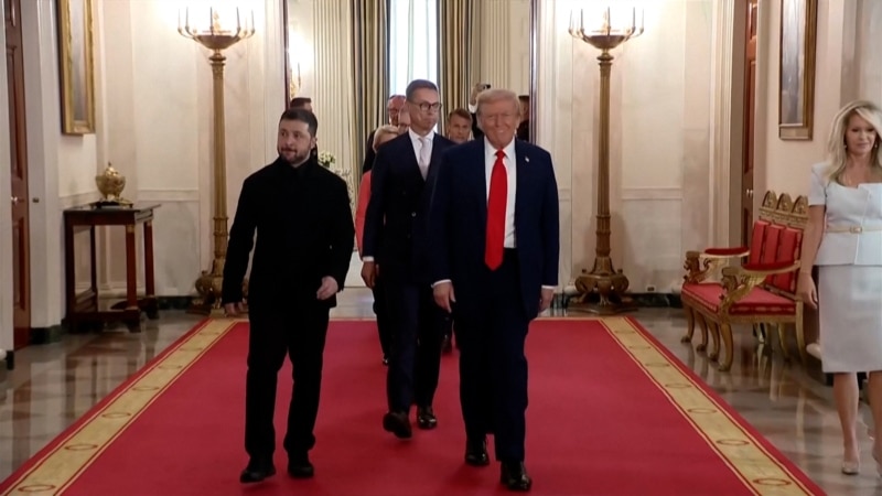 As US, Europe Offer Security Support, Zelenskyy 'Benefits Politically'